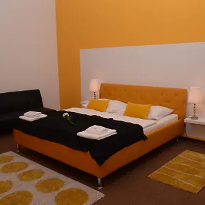 Venezia 3* Прага